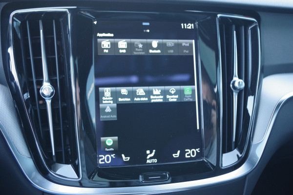 Volvo V60 2.0 B3 163 PK R-Design, Panoramadak, Harman/Kardon, Trekhaak, Leder, Sportstoelen