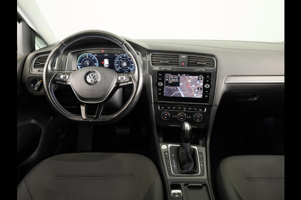 Volkswagen e-Golf E-DITION 136 pk | Navigatie | Warmtepomp | Parkeersensoren | Adaptieve cruise control | Keyless | Stoelverwarming |