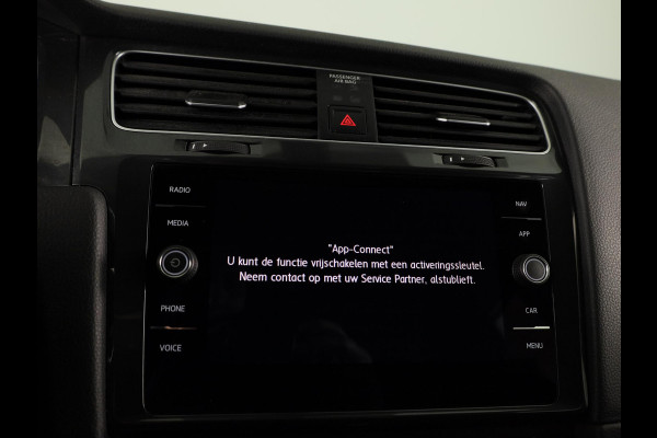 Volkswagen e-Golf E-DITION 136 pk | Navigatie | Warmtepomp | Parkeersensoren | Adaptieve cruise control | Keyless | Stoelverwarming |