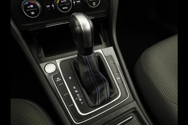 Volkswagen e-Golf E-DITION 136 pk | Navigatie | Warmtepomp | Parkeersensoren | Adaptieve cruise control | Keyless | Stoelverwarming |