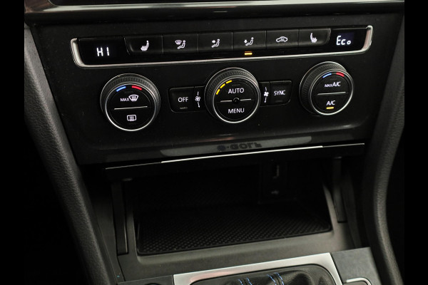 Volkswagen e-Golf E-DITION 136 pk | Navigatie | Warmtepomp | Parkeersensoren | Adaptieve cruise control | Keyless | Stoelverwarming |