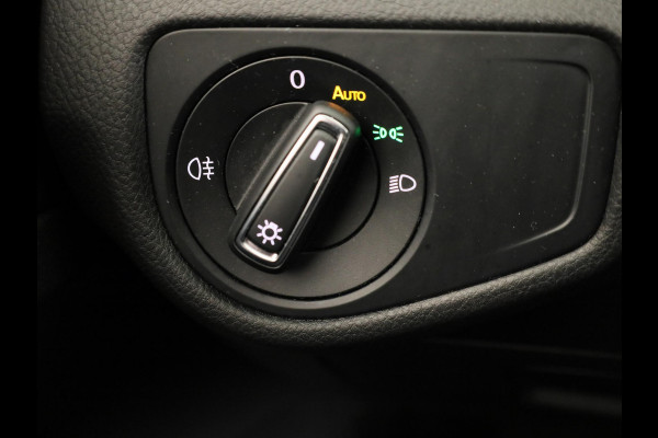 Volkswagen e-Golf E-DITION 136 pk | Navigatie | Warmtepomp | Parkeersensoren | Adaptieve cruise control | Keyless | Stoelverwarming |