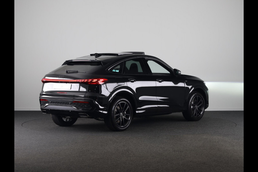 Audi Q5 Sportback S edition e-hybrid 299 pk | Techniekpakket plus | Glazen panoramadak | Lederen bekleding | Geheugen stoelen |