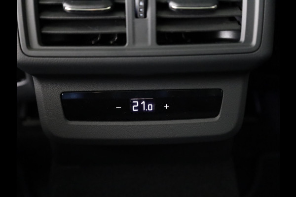 Audi Q5 Sportback S edition e-hybrid 299 pk | Techniekpakket plus | Glazen panoramadak | Lederen bekleding | Geheugen stoelen |