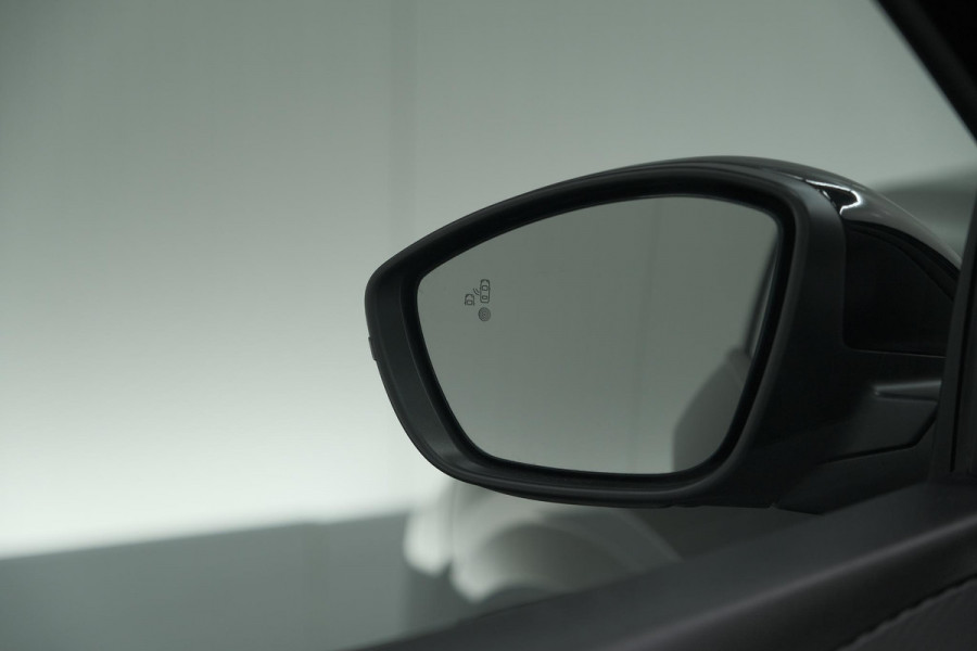 Peugeot 208 Hybrid 100 e-DCS6 Allure | Camera | Navigatie | Apple Carplay | Parkeersensoren