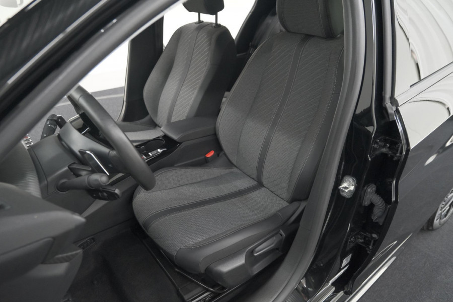 Peugeot 208 Hybrid 100 e-DCS6 Allure | Camera | Navigatie | Apple Carplay | Parkeersensoren