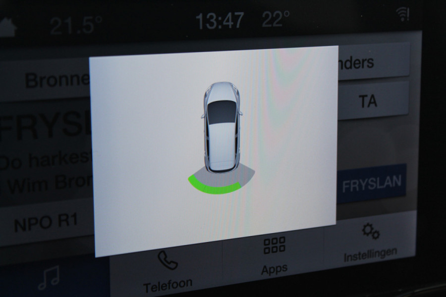 Ford Fiesta 1.0-125pk EcoBoost Mild-Hybrid ST-Line. Luxe, sportieve en goed onderhouden Fiesta ! Autm. airco, Cruise control, Lane assist, 17" Lmv, Parkeersensoren Achter, Metallic lak, Navigatie by Apple/Android, LED verlichting etc.