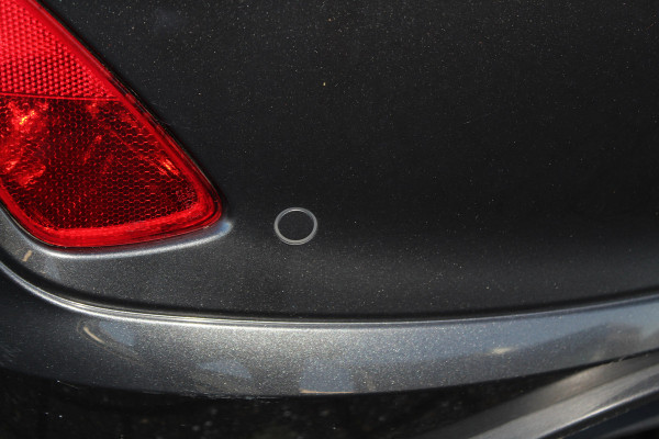 Ford Fiesta 1.0-125pk EcoBoost Mild-Hybrid ST-Line. Luxe, sportieve en goed onderhouden Fiesta ! Autm. airco, Cruise control, Lane assist, 17" Lmv, Parkeersensoren Achter, Metallic lak, Navigatie by Apple/Android, LED verlichting etc.