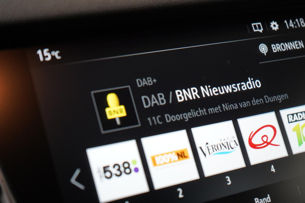 Opel Grandland X 1.2 130pk Turbo Innovation | Blind-spot | Sportstoelen | Cruise control | Climate control ECC | Lm velgen