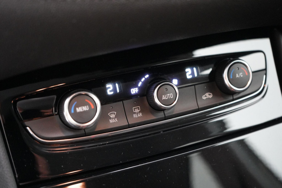 Opel Grandland X 1.2 130pk Turbo Innovation | Blind-spot | Sportstoelen | Cruise control | Climate control ECC | Lm velgen