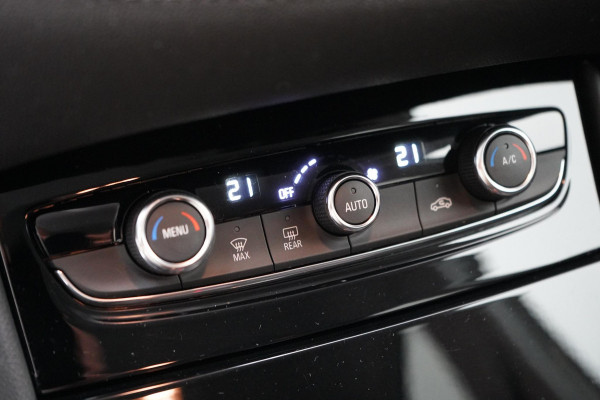 Opel Grandland X 1.2 130pk Turbo Innovation | Blind-spot | Sportstoelen | Cruise control | Climate control ECC | Lm velgen