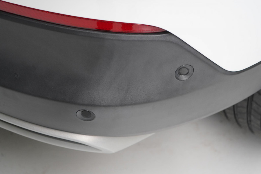 Opel Grandland X 1.2 130pk Turbo Innovation | Blind-spot | Sportstoelen | Cruise control | Climate control ECC | Lm velgen