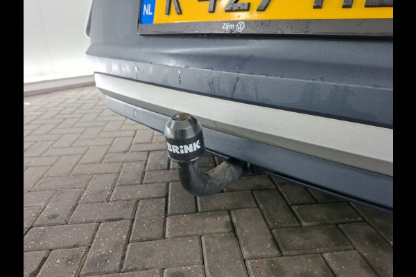 Volkswagen ID.4 First 77 kWh | Stoelverwarming | Stuurverwarming | Trekhaak | Adaptive Cruise Control | Navigatie | Apple Carplay | Keyless | Camera | Parkersensoren |