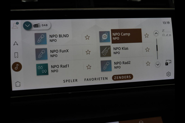 Land Rover Range Rover Evoque 1.5 P300e AWD R-Dynamic | Panoramadak | Leder | Stoelverwarming | Meridian Audio | Keyless | Trekhaak | Carplay | Navigatie | Camera | Stuurverwarming | PHEV | Plug In