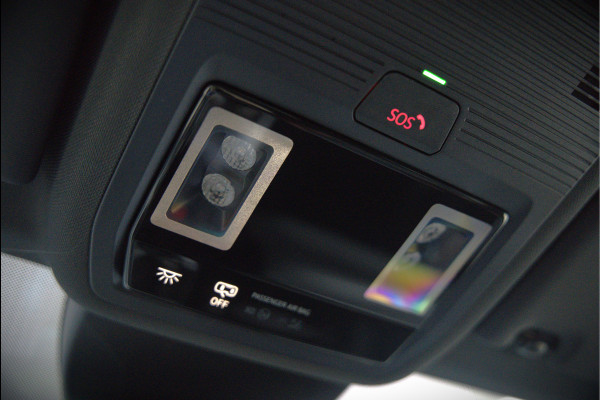 Volkswagen ID.4 First 77 kWh | Stoelverwarming | Stuurverwarming | Trekhaak | Adaptive Cruise Control | Navigatie | Apple Carplay | Keyless | Camera | Parkersensoren |