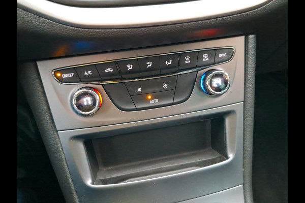 Opel Astra 1.4 Turbo 120 Jaar Edition Navigatie | lederen stuurwiel | parking assistent |