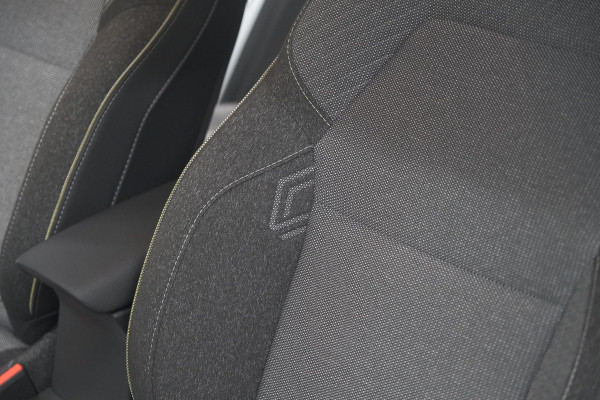 Renault Captur 1.8 E-Tech Full Hybrid 160 Techno | Camera | Winterpakket | Adaptieve Cruise Control | Apple Carplay