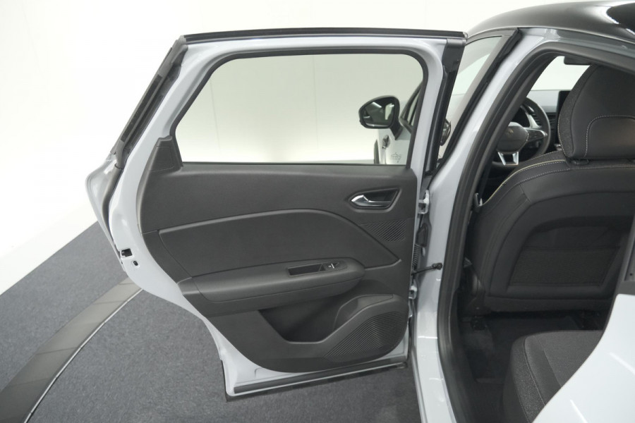 Renault Captur 1.8 E-Tech Full Hybrid 160 Techno | Camera | Winterpakket | Adaptieve Cruise Control | Apple Carplay