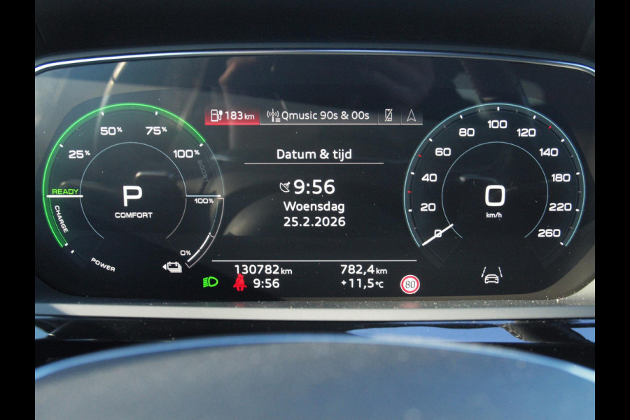 Audi e-tron 55 quattro S edition 95 kWh | SOH 95% | S-Line | Panoramadak | Trekhaak | Apple Carplay | Cruise Control | Parkeersensoren |