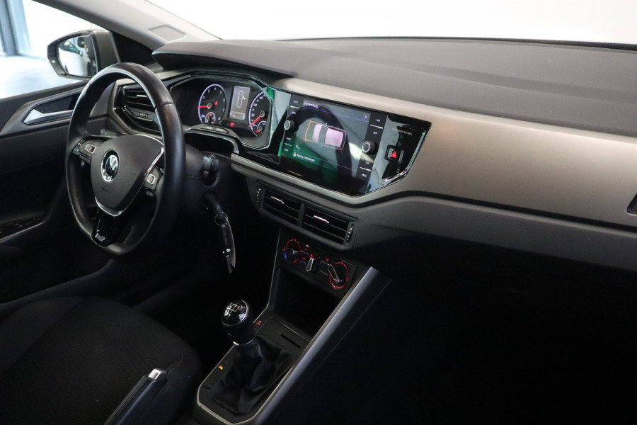 Volkswagen Polo 1.0 TSI R-Line Edition ACC 16''lmv Navigatie 24 maanden garantie mogelijk (*vraag naar de voorwaarden)