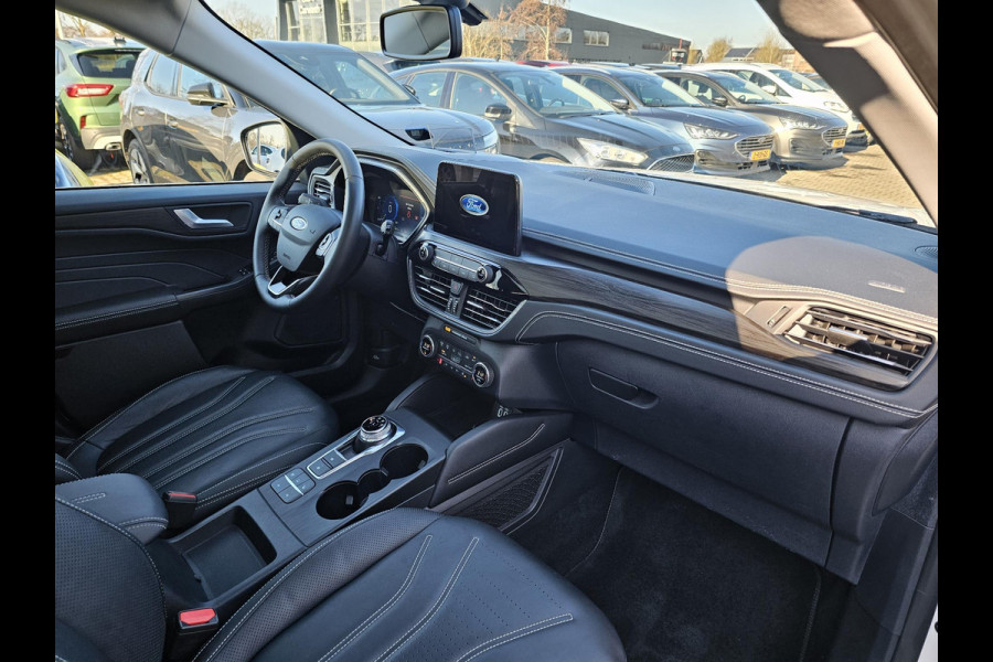 Ford Kuga Vignale Panoramadak | Lederen bekleding | Stoelgeheugen | Elektrische Achterklep | Winterpack | Zéér compleet!