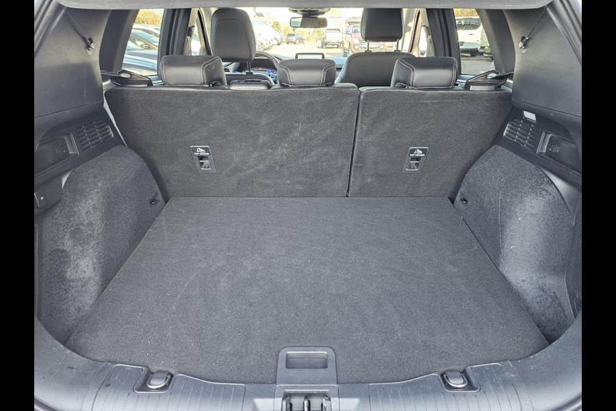 Ford Kuga Vignale Panoramadak | Lederen bekleding | Stoelgeheugen | Elektrische Achterklep | Winterpack | Zéér compleet!