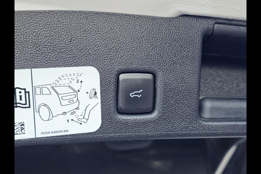 Ford Kuga Vignale Panoramadak | Lederen bekleding | Stoelgeheugen | Elektrische Achterklep | Winterpack | Zéér compleet!