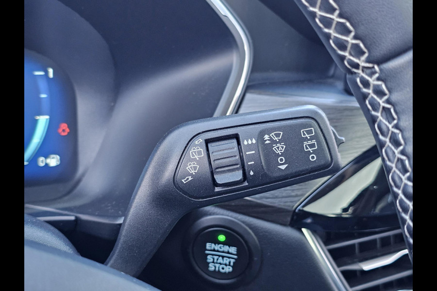 Ford Kuga Vignale Panoramadak | Lederen bekleding | Stoelgeheugen | Elektrische Achterklep | Winterpack | Zéér compleet!