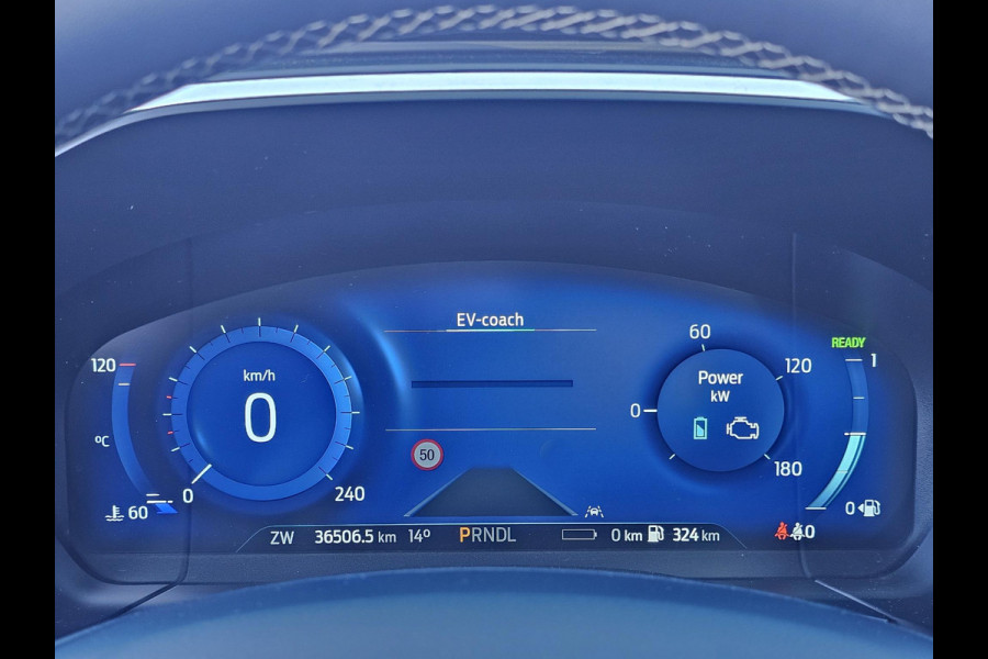 Ford Kuga Vignale Panoramadak | Lederen bekleding | Stoelgeheugen | Elektrische Achterklep | Winterpack | Zéér compleet!