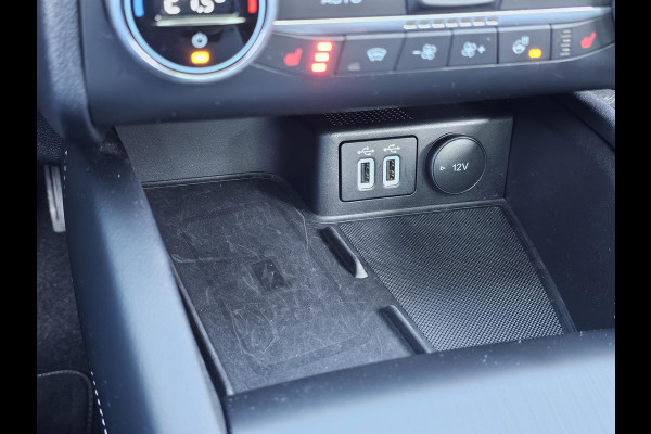 Ford Kuga Vignale Panoramadak | Lederen bekleding | Stoelgeheugen | Elektrische Achterklep | Winterpack | Zéér compleet!