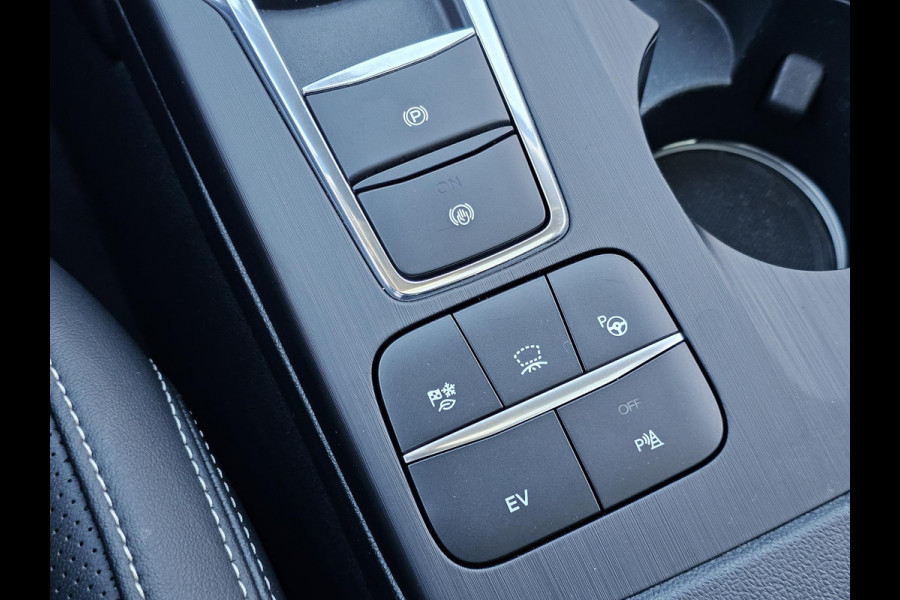 Ford Kuga Vignale Panoramadak | Lederen bekleding | Stoelgeheugen | Elektrische Achterklep | Winterpack | Zéér compleet!