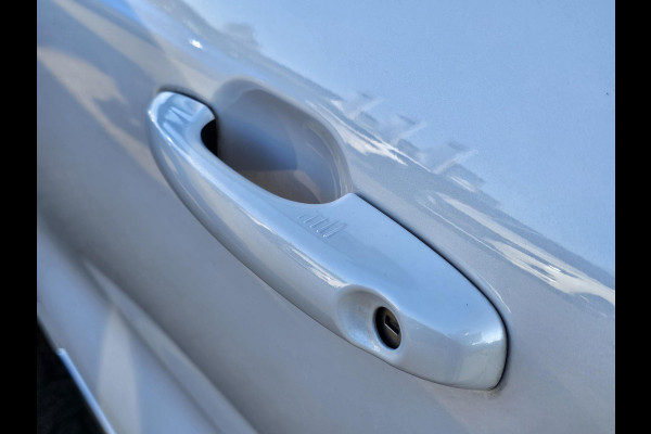 Ford Kuga Vignale Panoramadak | Lederen bekleding | Stoelgeheugen | Elektrische Achterklep | Winterpack | Zéér compleet!