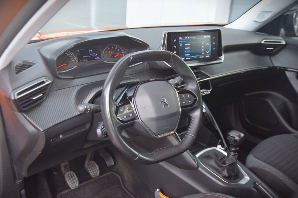 Peugeot 2008 1.2 PureTech Active AFNEEMBARE TREKHAAK/APPLE CARPLAY/CRUISE CONTROL