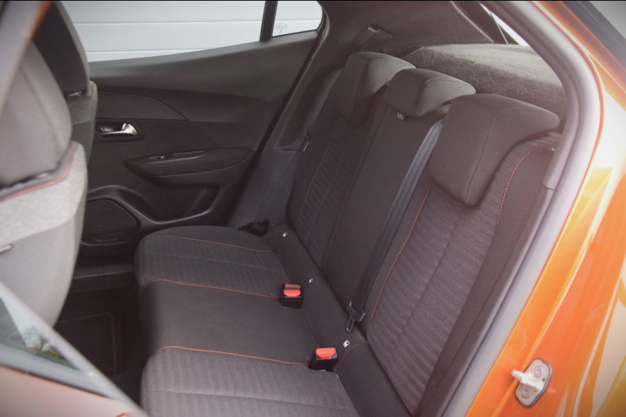 Peugeot 2008 1.2 PureTech Active AFNEEMBARE TREKHAAK/APPLE CARPLAY/CRUISE CONTROL