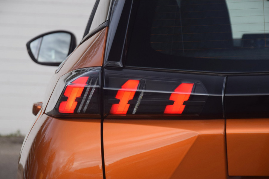 Peugeot 2008 1.2 PureTech Active AFNEEMBARE TREKHAAK/APPLE CARPLAY/CRUISE CONTROL