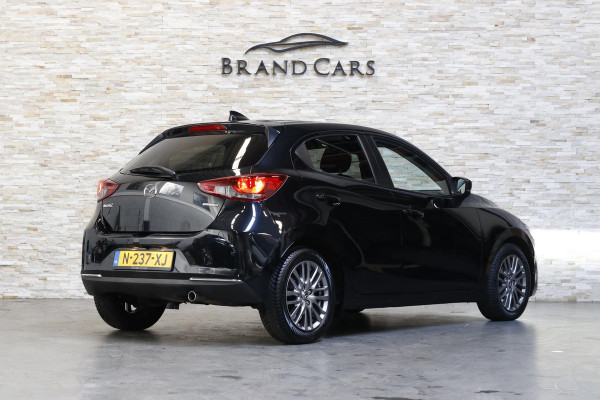 Mazda 2 1.5 Skyactiv-G Luxury | Camera | LED | NAP | Dealer onderhouden | Nwe APK |