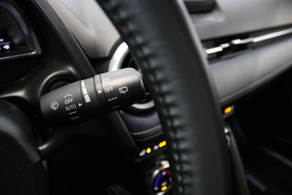 Mazda 2 1.5 Skyactiv-G Luxury | Camera | LED | NAP | Dealer onderhouden | Nwe APK |