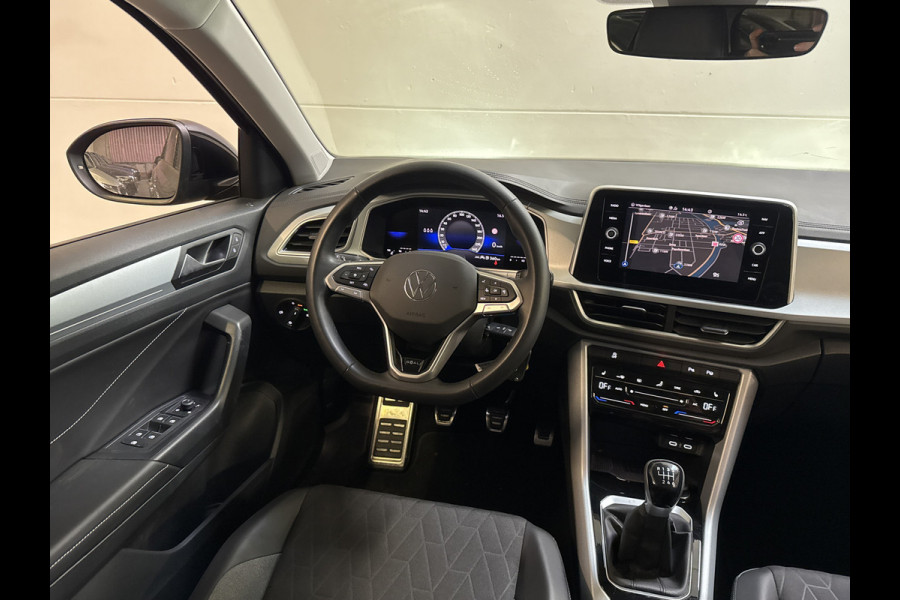 Volkswagen T-Roc TSI 115PK LIFE GOAL EDITION NAVI/CARPLAY/STOELVERWARMING/ FABRIEKSGARANTIE