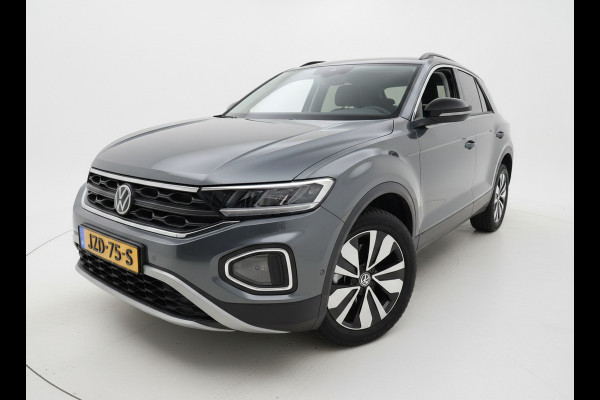 Volkswagen T-Roc TSI 115PK LIFE GOAL EDITION NAVI/CARPLAY/STOELVERWARMING/ FABRIEKSGARANTIE