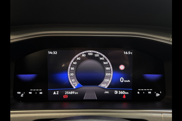 Volkswagen T-Roc TSI 115PK LIFE GOAL EDITION NAVI/CARPLAY/STOELVERWARMING/ FABRIEKSGARANTIE