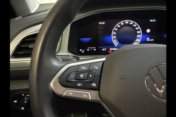 Volkswagen T-Roc TSI 115PK LIFE GOAL EDITION NAVI/CARPLAY/STOELVERWARMING/ FABRIEKSGARANTIE