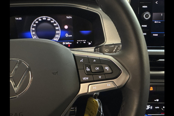 Volkswagen T-Roc TSI 115PK LIFE GOAL EDITION NAVI/CARPLAY/STOELVERWARMING/ FABRIEKSGARANTIE