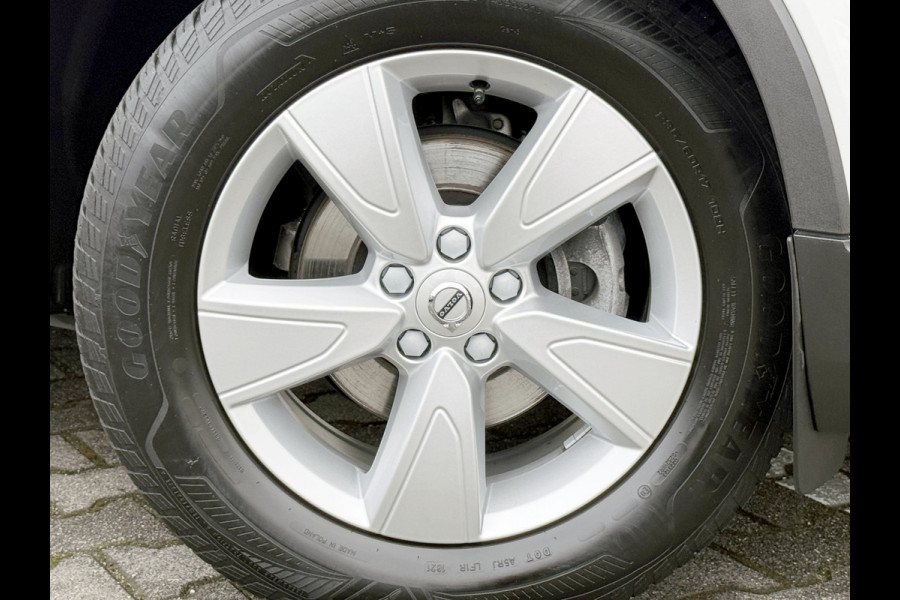 Volvo XC40 1.5 T3 Momentum | Navi | CarPlay | Cruise | Camera | LED