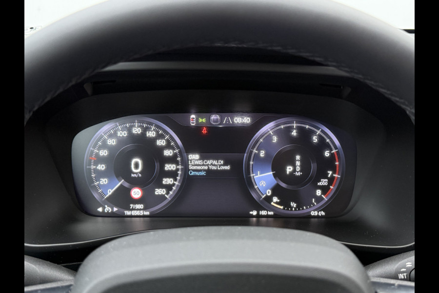 Volvo XC40 1.5 T3 Momentum | Navi | CarPlay | Cruise | Camera | LED