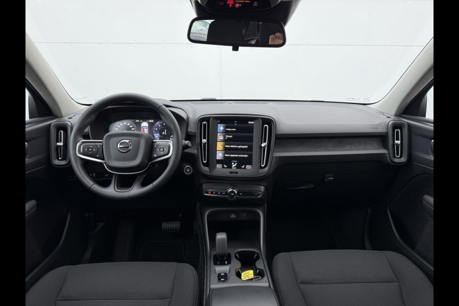 Volvo XC40 1.5 T3 Momentum | Navi | CarPlay | Cruise | Camera | LED