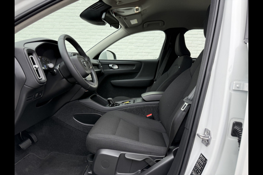 Volvo XC40 1.5 T3 Momentum | Navi | CarPlay | Cruise | Camera | LED