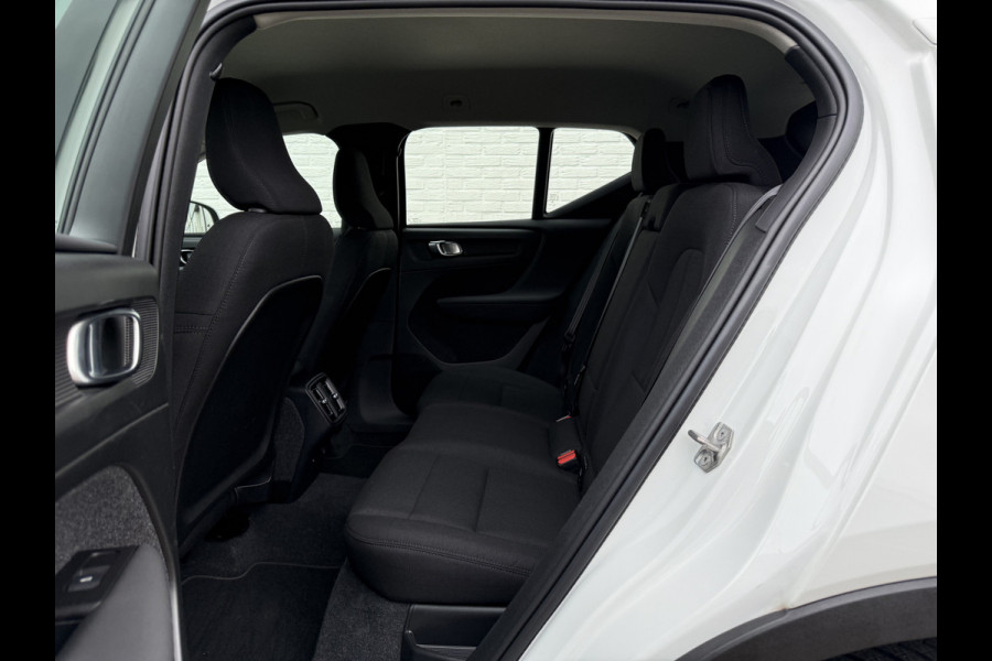 Volvo XC40 1.5 T3 Momentum | Navi | CarPlay | Cruise | Camera | LED