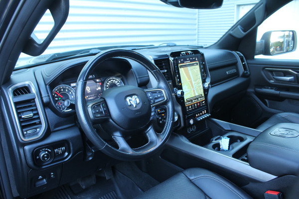 Dodge Ram 1500 5.7 V8 402pk 4x4 Crew Cab Laramie LPG Panoramadak Luchtvering NL-Auto NAP Clima Cruise Navi Camera LMV Leder Keyless