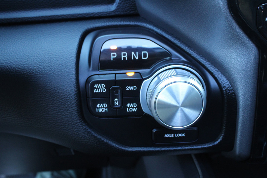 Dodge Ram 1500 5.7 V8 402pk 4x4 Crew Cab Laramie LPG Panoramadak Luchtvering NL-Auto NAP Clima Cruise Navi Camera LMV Leder Keyless