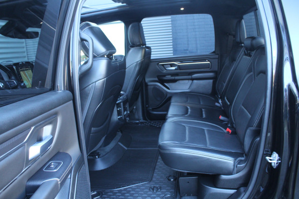 Dodge Ram 1500 5.7 V8 402pk 4x4 Crew Cab Laramie LPG Panoramadak Luchtvering NL-Auto NAP Clima Cruise Navi Camera LMV Leder Keyless